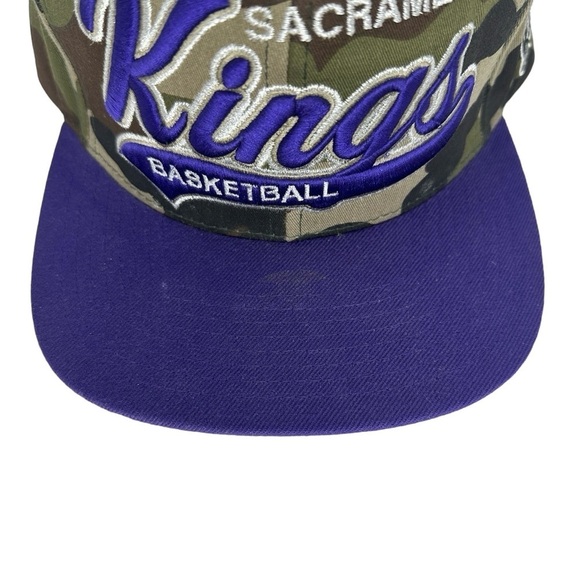 Mitchel and Ness camo Sacramento Kings hat - Picture 3 of 5